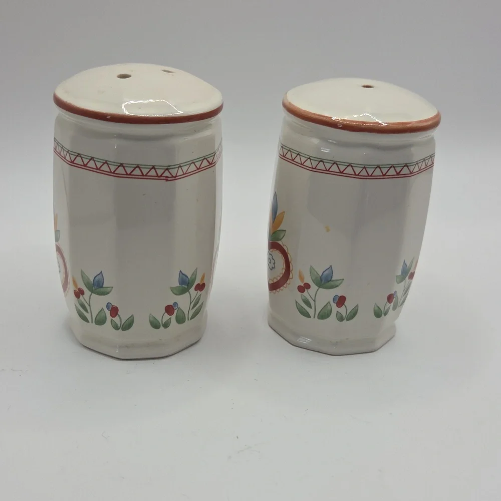 Salt and Pepper Shakers Laurie Gates